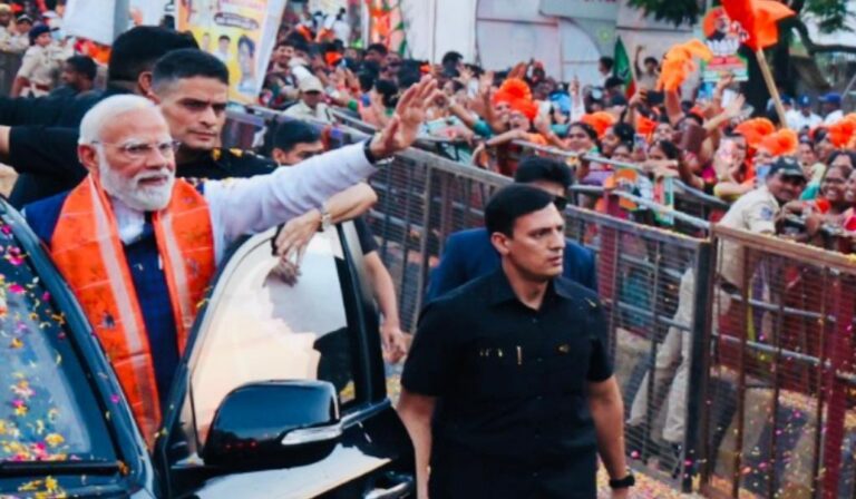 ದುಬಾರಿ ರ‍್ಯಾಲಿ, ರೋಡ್ ಶೋ ನಡೆಸುತ್ತಾ ದೇಶದ ಜನರಿಗೆ ಮಿತವ್ಯಯದ ಸಲಹೆ ನೀಡಿದ ಪ್ರಧಾನಿ ಮೋದಿ