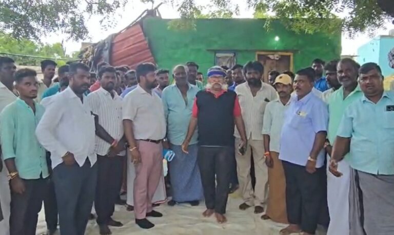 ಗಣೇಶ ಮೆರವಣಿಗೆ ಡಿಜೆ ವಿಚಾರಕ್ಕೆ ಗಲಾಟೆ : ದಲಿತರ ಮೇಲೆ ಹಲ್ಲೆ, ಜಾತಿ ನಿಂದನೆ; 31 ಜನರ ಮೇಲೆ ಎಫ್‌ಐಆರ್