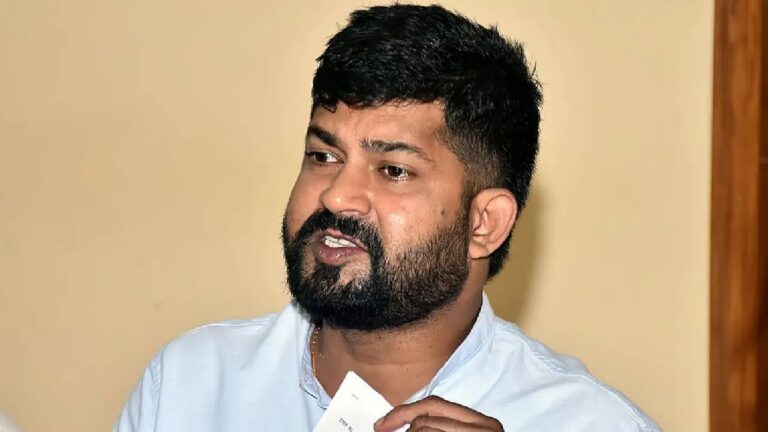 ಟಿ. ನರಸೀಪುರ ಗಣೇಶೋತ್ಸವದಲ್ಲಿ ಪ್ರಚೋದನಕಾರಿ ಭಾಷಣ: ಮಾಜಿ ಸಂಸದ ಪ್ರತಾಪ್ ಸಿಂಹ ವಿರುದ್ಧ ಎಫ್‌ಐಆರ್ ದಾಖಲು