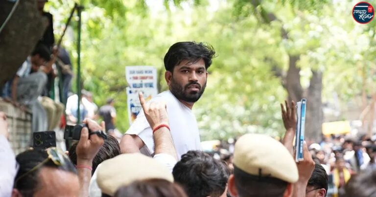 ಸುಪ್ರೀಂ ವಿಚಾರಣೆಗೆ ಸಜ್ಜಾಗುತ್ತಿದ್ದಂತೆ ಸಿಜೆಪಿಯ ತಿರಂಗಾ ಮೆರವಣಿಗೆ ಆರಂಭ; ಪೊಲೀಸರ ನೋಟಿಸ್ ಧಿಕ್ಕರಿಸಿ ತೆರಳುತ್ತಿದ್ದ ಅಭಿಜೀತ್ ದೀಪ್ಕೆ ವಶಕ್ಕೆ